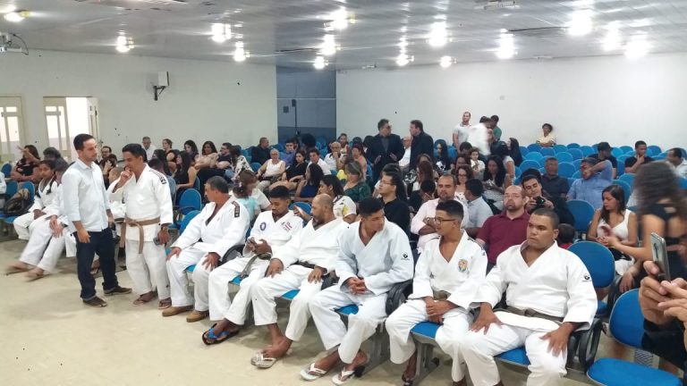 Febaju forma mais 16 atletas e professores Faixas Preta na região sul!